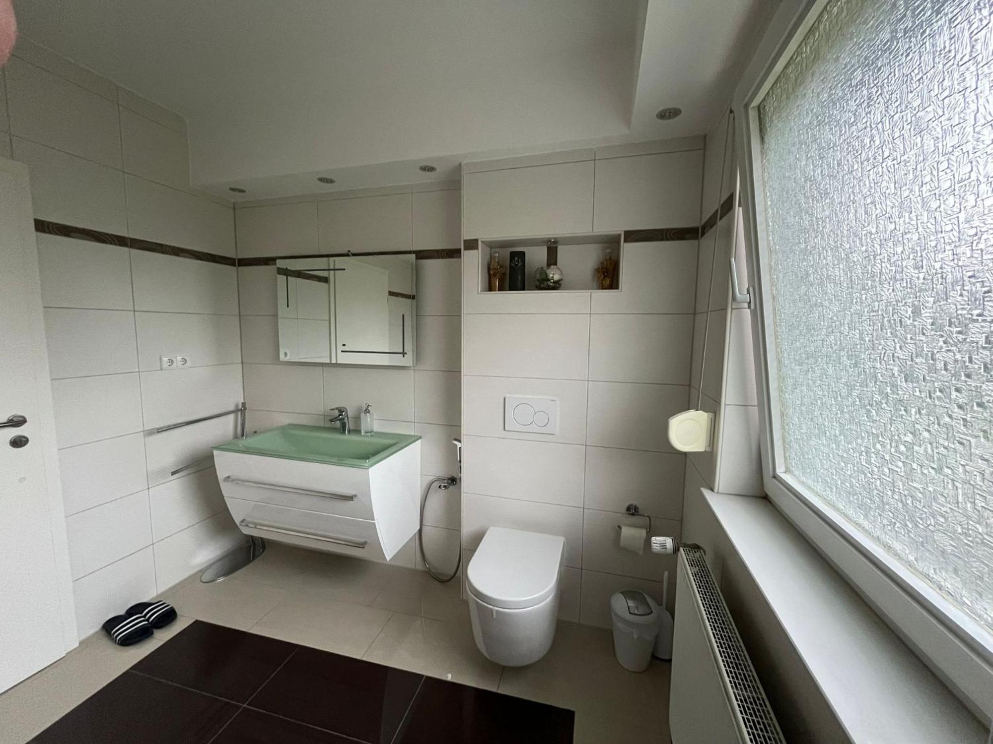 Schickes 110Qm Ferienhaus In Naehe Vw, Messe,Dez Und Orangerie Kassel Buitenkant foto